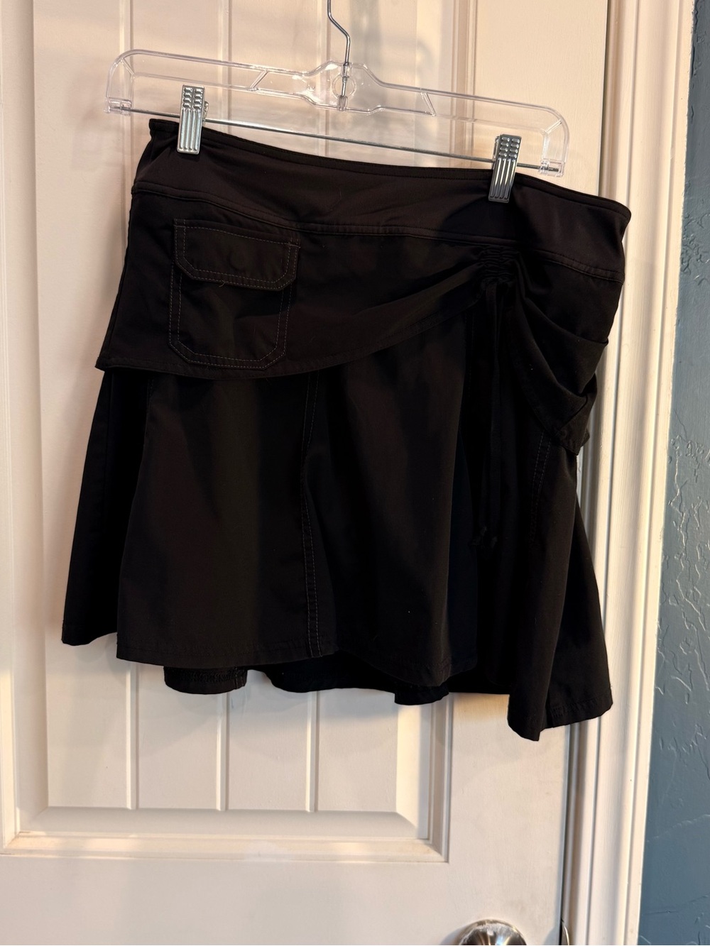 Athleta Women’s Black Athletic Skort Size 6P Built-In Shorts Skirt - Picture 2 of 13